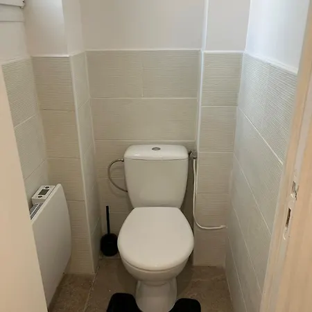 Balneotherapie Avec Exterieur Apartment Montreuil (Seine-Saint-Denis)